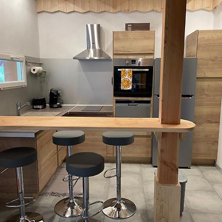 Montmorot La Ferme De Montard Bed & Breakfast エクステリア 写真