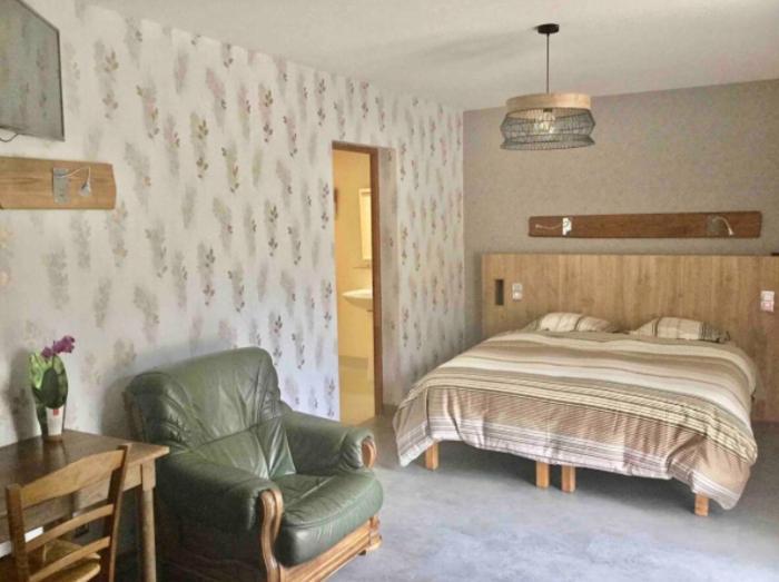 Montmorot La Ferme De Montard Bed & Breakfast 部屋 写真