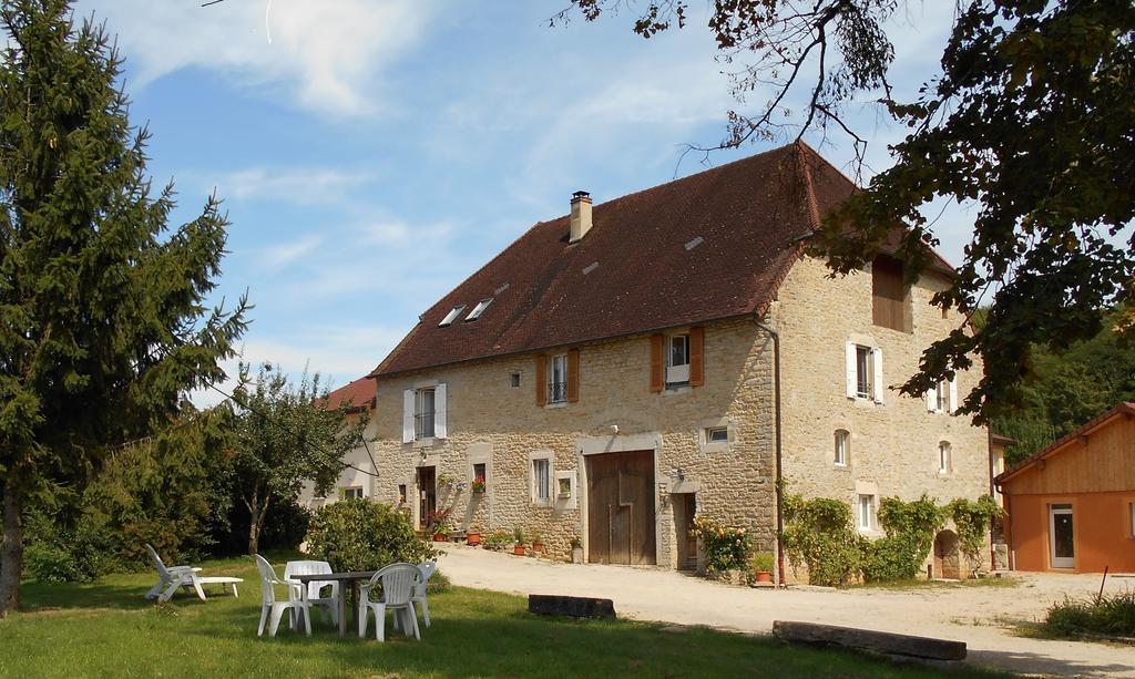 Montmorot La Ferme De Montard Bed & Breakfast エクステリア 写真
