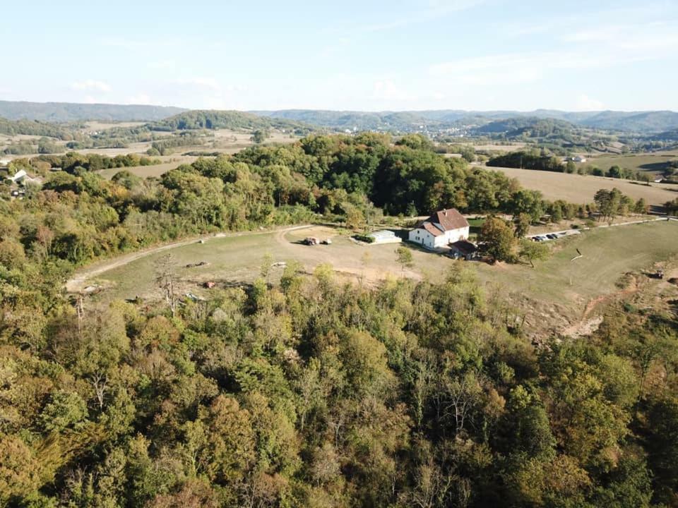 Montmorot La Ferme De Montard Bed & Breakfast エクステリア 写真