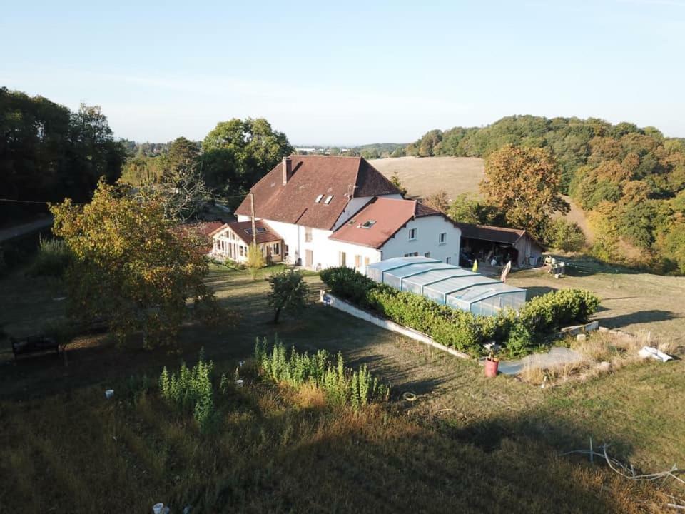 Montmorot La Ferme De Montard Bed & Breakfast エクステリア 写真